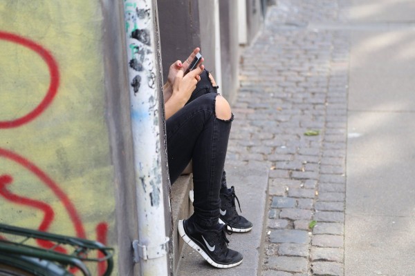 Los jóvenes valoran más que antes de la pandemia el tiempo de desconexión de internet y redes sociales
