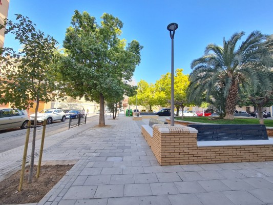 Elda acaba la rehabilitación de la Plaza del Donante para mejorar la accesibilidad y las zonas verdes
