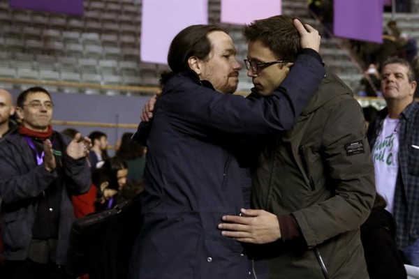 'Errejonistas' y 'Anticapitalistas' claman contra la acumulación de cargos internos