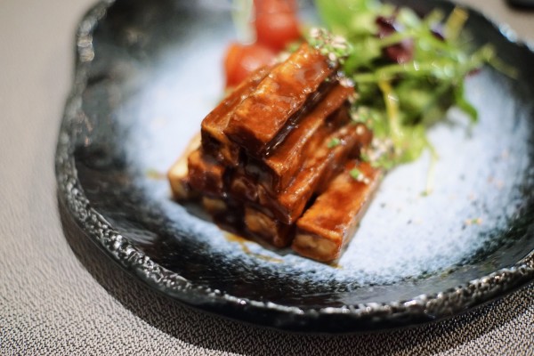 Berenjenas con salsa de miso en Kabuki Kōmori