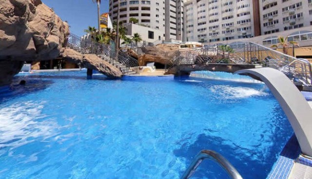 Dos años de prisión para el dueño de Marina d'Or y 5 empleados por el ahogamiento de una joven