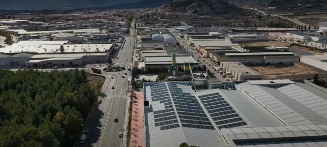 Actiu instala paneles fotovoltaicos en su centro de Castalla con una capacidad anual de 466.080 kWh