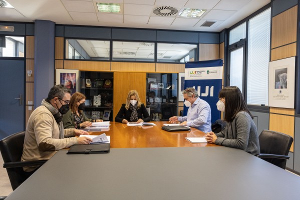 El Aula Torrecid promoverá becas, premios y prácticas internacionales para estudiantes