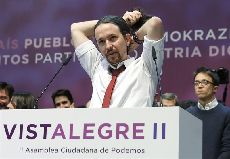 Iglesias se compromete a liderar Podemos con 