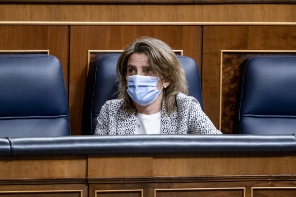 El Congreso avala la prórroga de rebajas fiscales a la luz e incentivos al autoconsumo y puntos de recarga