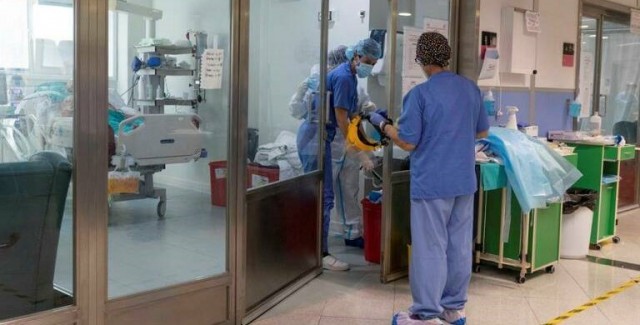 Nuevo 'palo' de la sexta ola a la Región con siete muertes, dos de ellos de 51 y 53 años