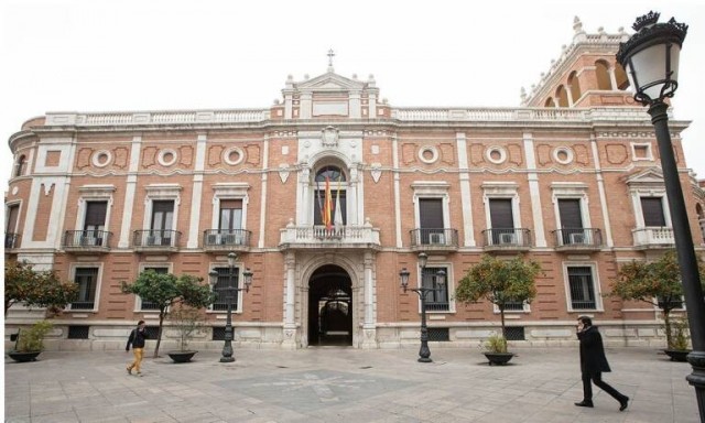 La Iglesia se abre a devolver siete inmuebles  inmatriculados con la ley de Aznar en Orihuela, Elche, Callosa y Villena