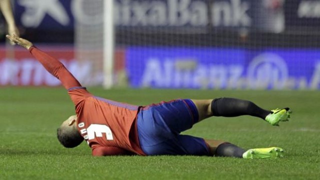 Tano, operado de una fractura de tibia y peroné
