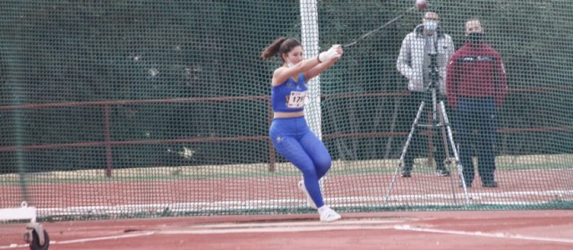 Ángeles Jiménez bate el récord regional sub-18 de lanzamiento de martillo