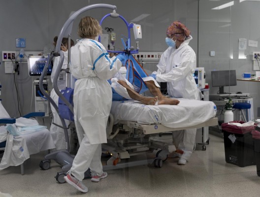El fin de semana deja un fallecido y 8.103 casos más de covid en Castellón