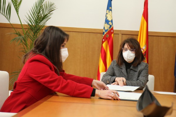 Estudiantes de la UA aprovecharán los descartes de reactivos de los laboratorios de Inescop