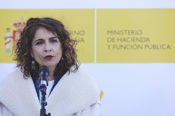 El Gobierno financiará facturas de ayuntamientos que tarden más de 30 días en pagar a proveedores
