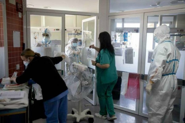 La Región baja de los tres mil positivos pero sufre tres nuevos fallecimientos por coronavirus