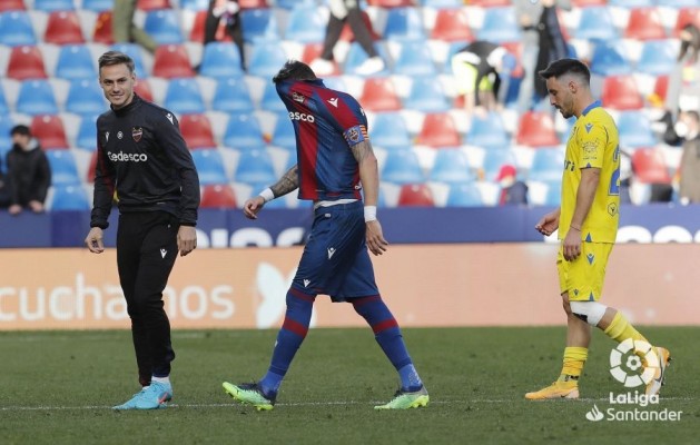 Morales, baja ante el Getafe por acumulación de amarillas