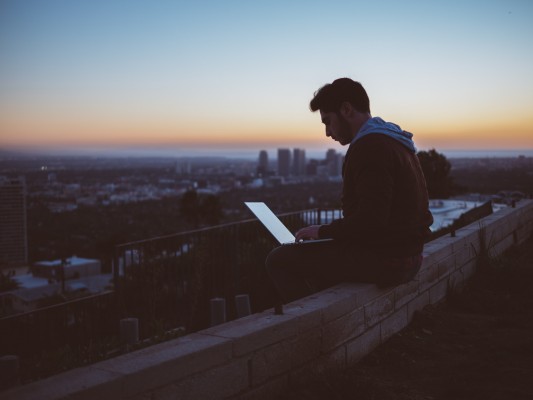 Más de la mitad de las empresas a nivel mundial adoptaron la inteligencia artificial en 2021