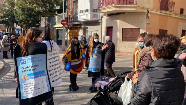 El PP de Vila-real monta una performance por las calles y se pone en modo campaña