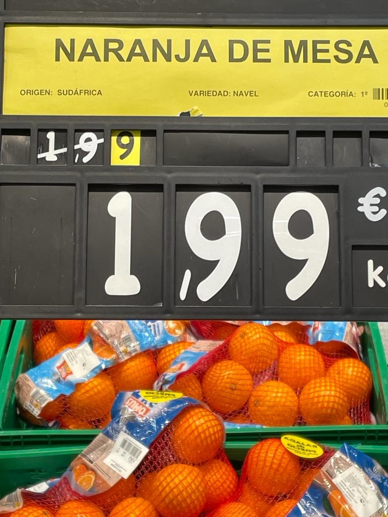 Los valencianos regalan la naranja mientras lobbies de Europa apoyan a los cítricos sudafricanos  