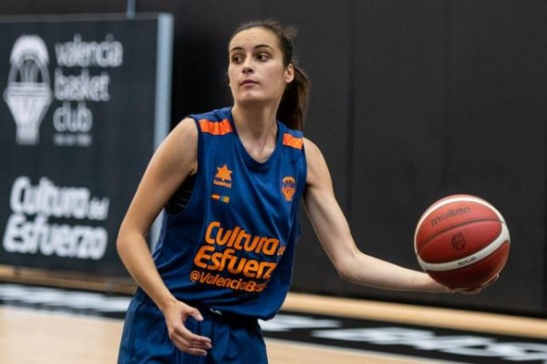 Ángela Salvadores, positivo en covid-19