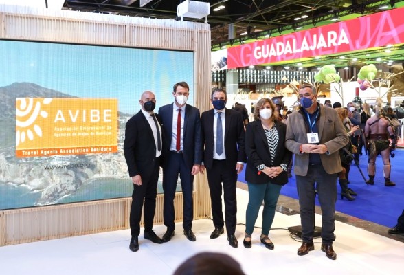 Avibe presenta en Fitur la campaña  'L'Alfàs Territorio Natural', en colaboración con el Ayuntamiento