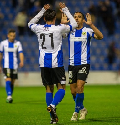 El Hércules inicia la defensa del liderato en Granada