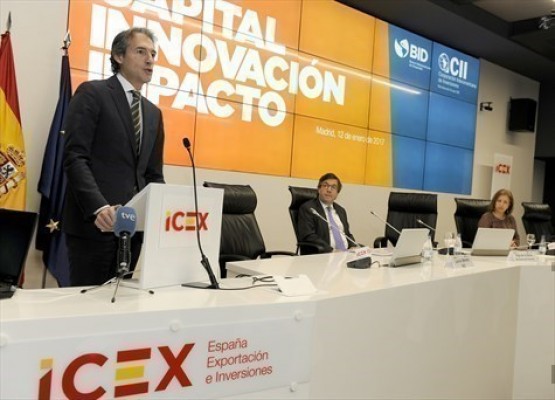 El ministro de Fomento denuncia una huelga encubierta de los estibadores