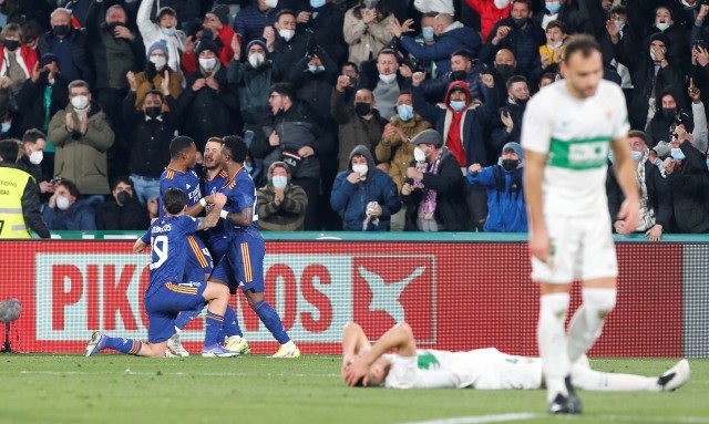 El Elche roza la sorpresa ante el Madrid
