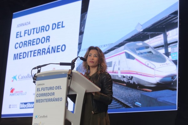 La ministra de Transportes, como los Cercanías: cancelaciones y ninguna explicación