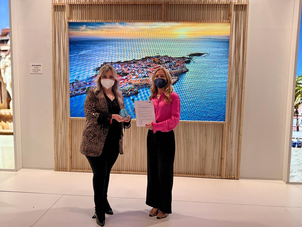 La recepción del reconocimiento de la Fundación Starlight para la isla de Tabarca, en Fitur. - 