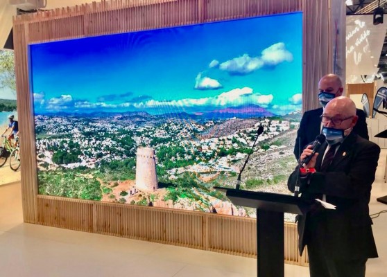 Teulada Moraria presenta en Fitur 2022 su guía de senderismo: 'De Norte a Sur’