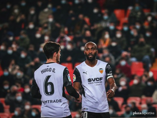 El puntito no es enorme, pero sí premia el derroche físico del Valencia