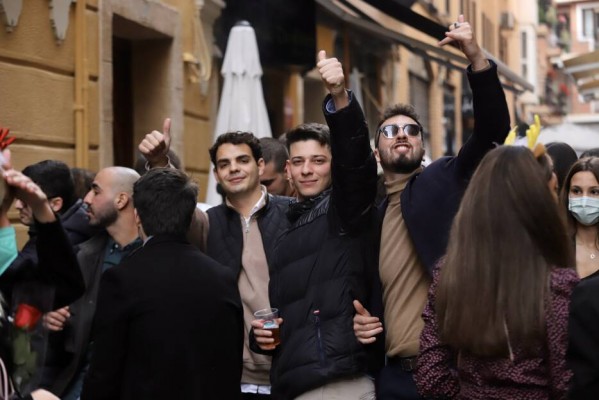 Salud ya ve que la curva de la sexta ola empieza a aplanarse en la Región