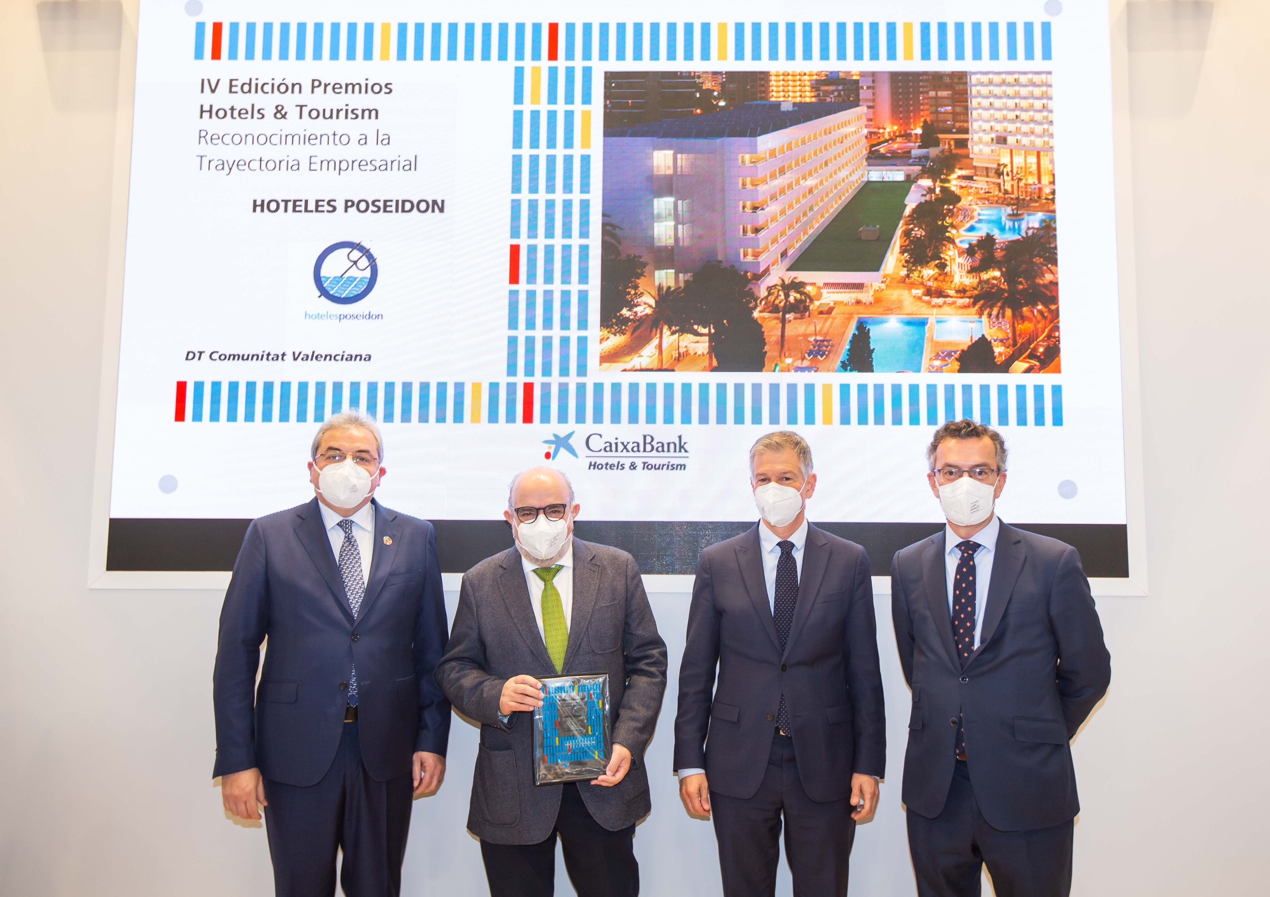 CaixaBank entrega a Hoteles Poseidón el 'Premio Hotels & Tourism a la trayectoria empresarial' en Fitur