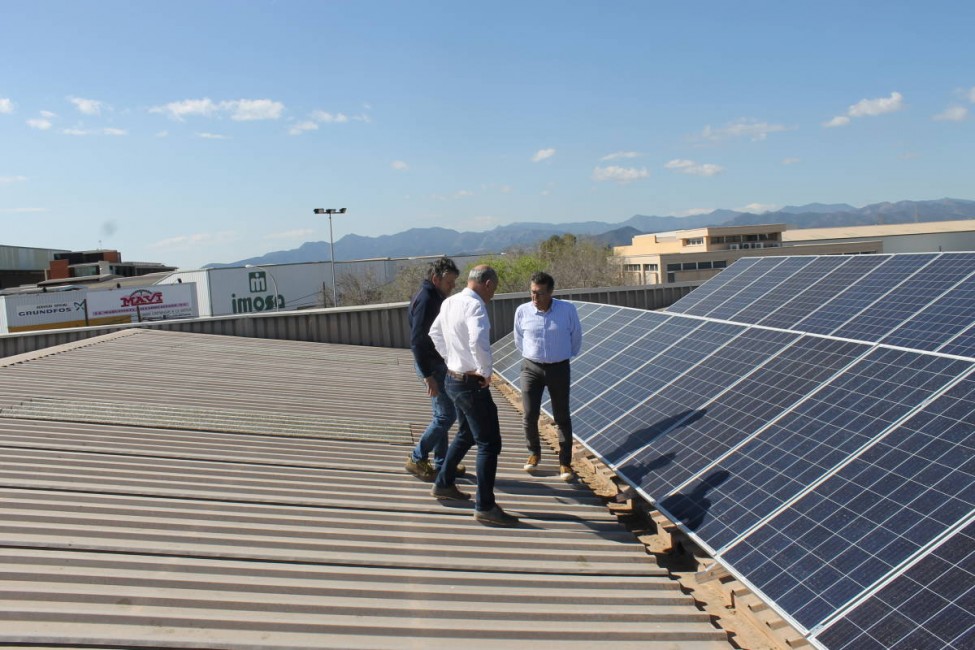 Instalación de paneles solares en Vila-real. - 