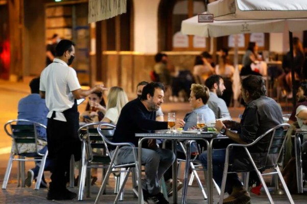 Ómicron sesga las expectativas en la Región: los empresarios reducen sus previsiones para 2022