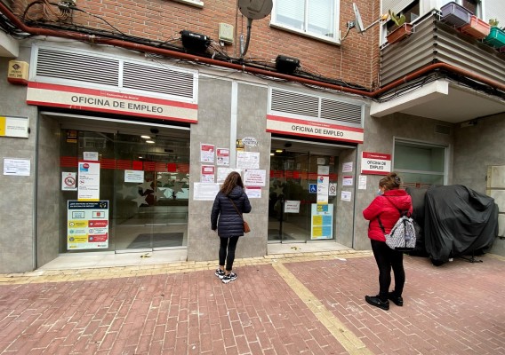 El paro de la OCDE bajó al 5,5% en noviembre, con España (14,1%) a la cabeza del desempleo