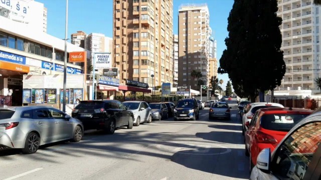 El PSOE de Benidorm asegura que se eliminarán más de 100 plazas de estacionamiento en Emilio Ortuño