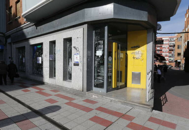 La pandemia intensifica el cierre de oficinas bancarias: Castellón pierde 23 y solo quedan 251