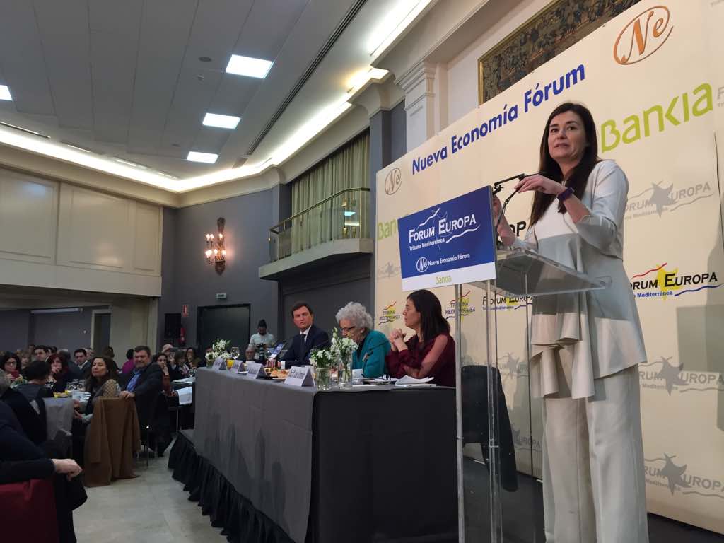 Montón anuncia un ahorro de 220 millones en Sanidad tras una gestión 