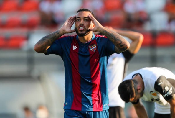 La duda de Vezo trastoca los planes de Alessio ante el Cádiz