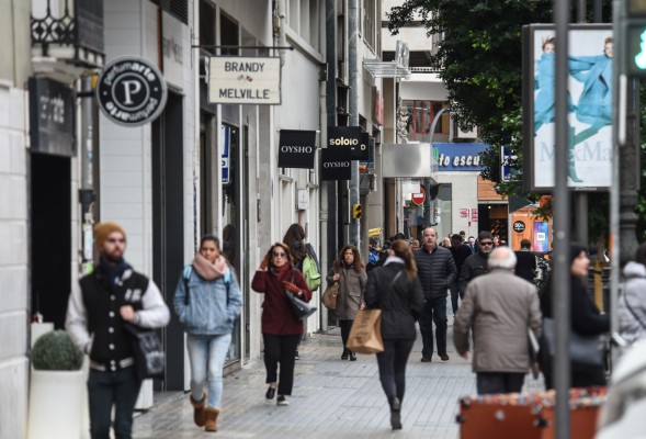 Los comercios podrán abrir este sábado de San Vicente