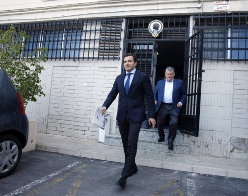 Parodi deja de ser 'presidente clandestino'