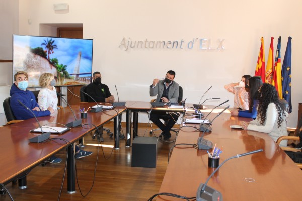 Los Muebles de Susana, Podas Elche y Cocolate, premiados como 'Iniciativa Emprendedora'