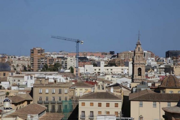 El Gobierno aprobará este martes el plan de vivienda y el bono joven de alquiler
