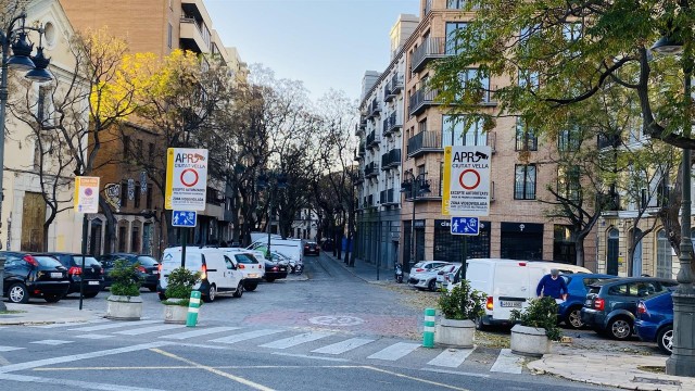 Grezzi descarta que la APR afecte a las Fallas del centro y rechaza dejar aparcar en carril bus