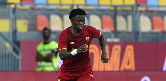 El Valencia espera la respuesta de la Roma por Diawara