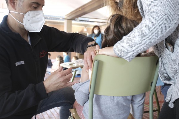 Un total de 5.256 escolares castellonenses han recibido la vacuna tras las Navidades