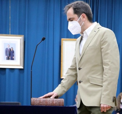 Javier Giner toma posesión como edil de Cs en El Campello tras renunciar al acta Javier Martín