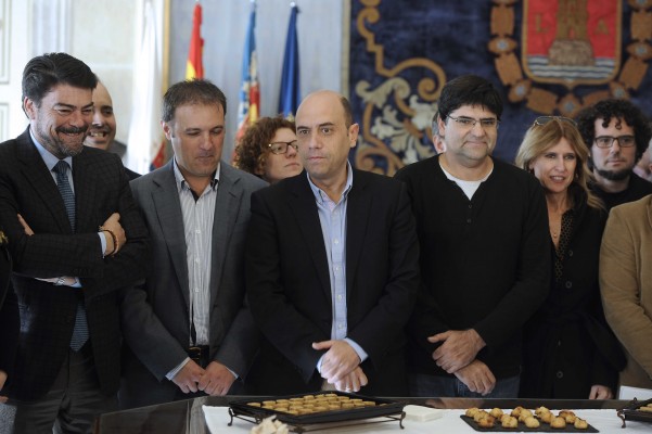 El tripartito se vuelve a quebrar por la limpieza de colegios y habrá otros 3 meses de embargos a Ortiz
