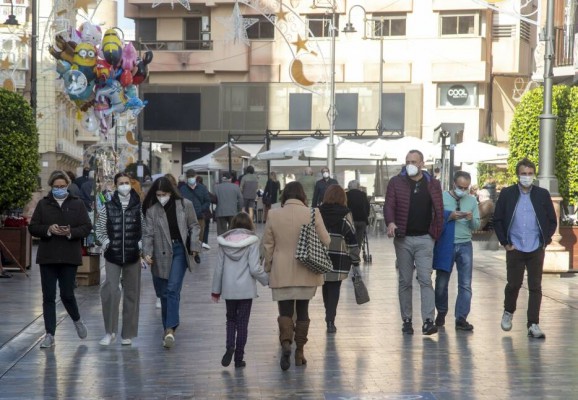 La sexta ola va por barrios en Cartagena: azota a Los Dolores y 'respeta' a La Manga y el Mar Menor