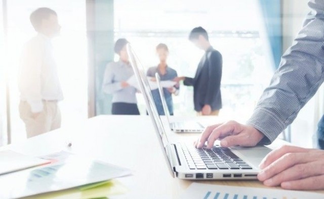 IESE expande su red de ‘innovación abierta’ con el apoyo de Kapita, Amazon, Mediamarkt, Nestlé y Fnac
